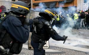 Protesti "žutih prsluka": Za 30 dana privedeno 4.570 osoba, 216 u pritvoru